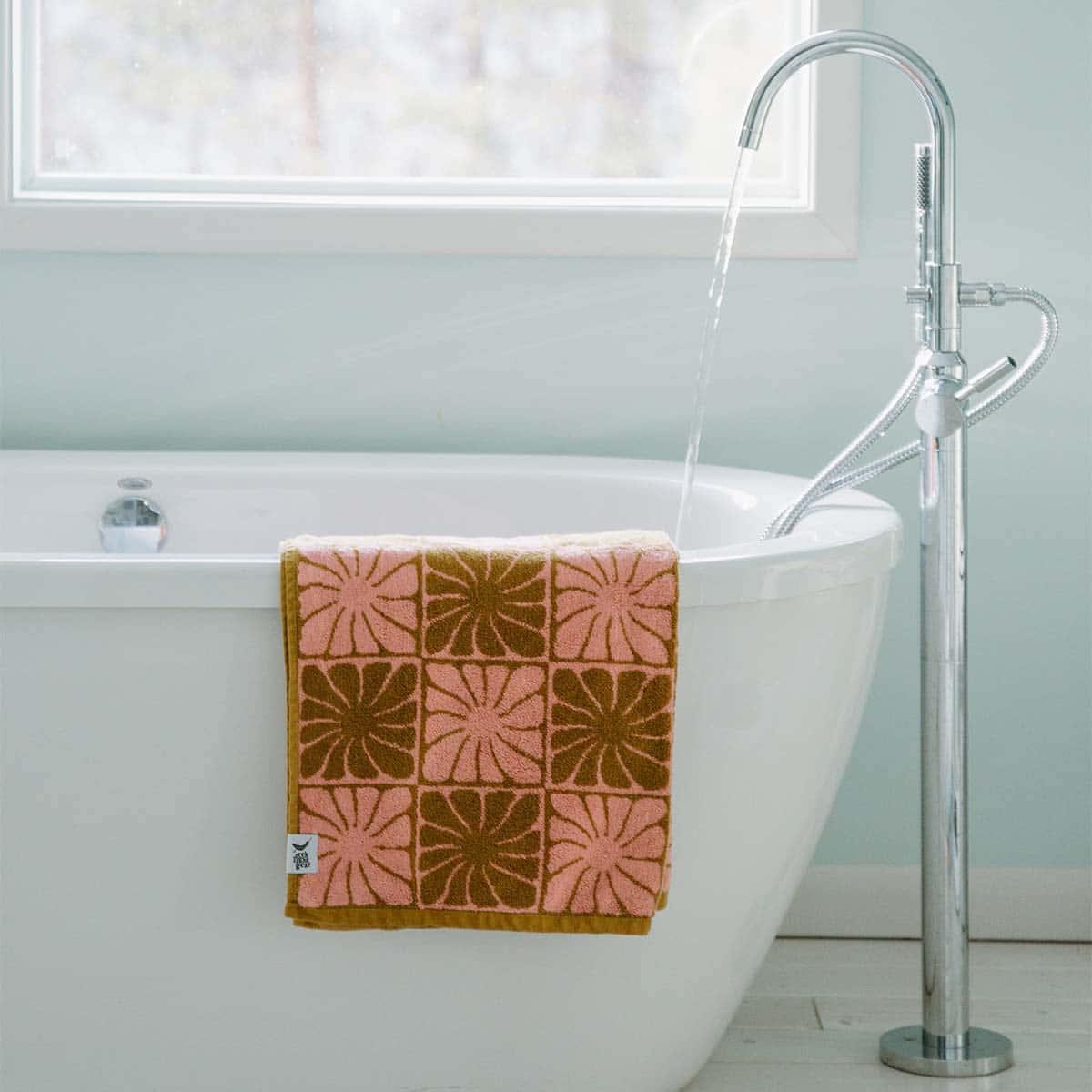 Groovy Flowers Bath Towel - Trek Light